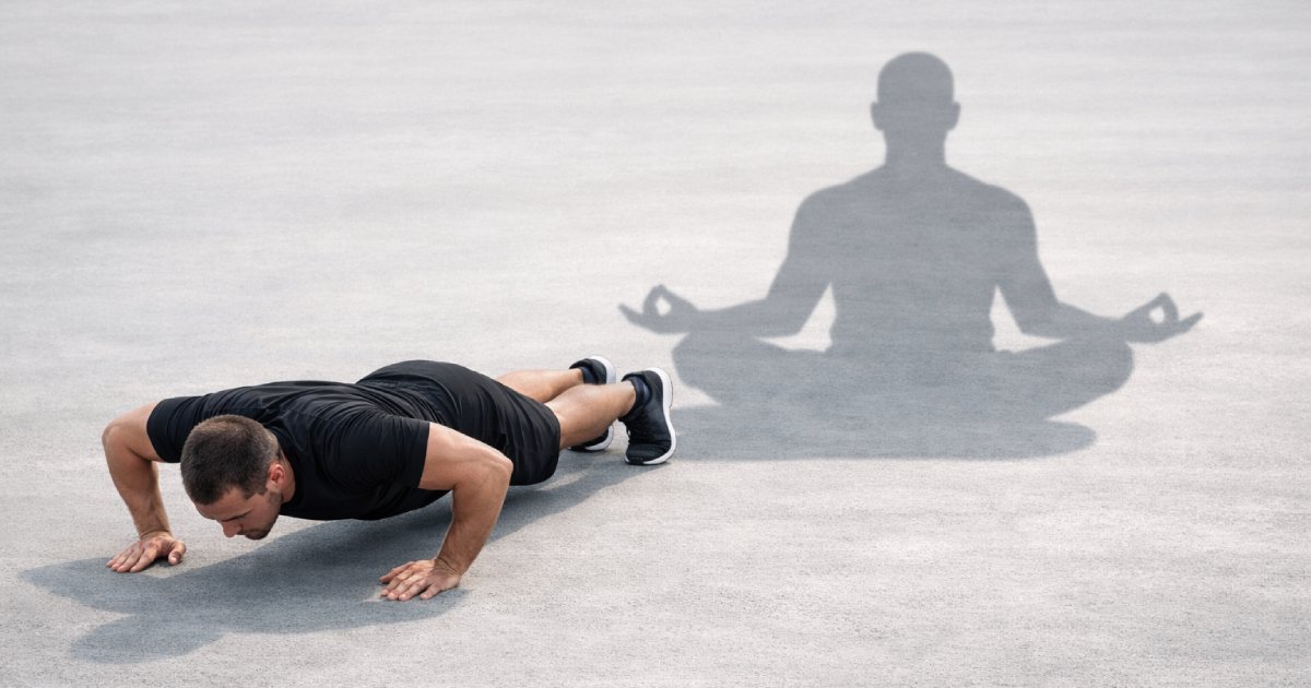 Pessoa em posição de flexão cuja sombra forma a silhueta de meditação, simbolizando o equilíbrio entre corpo e mente.